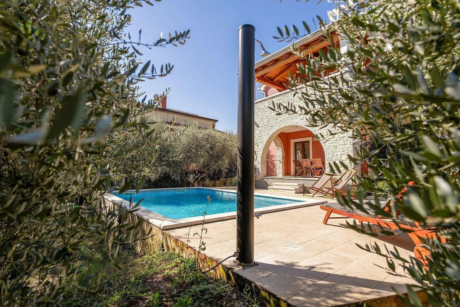 Hébergement de vacances Idyllische Villa Mit Panorama Meerblick, Privatpool, Babybett, Aussendusche, Umgeben Von Oleander Und Oliven Poreč Croatie