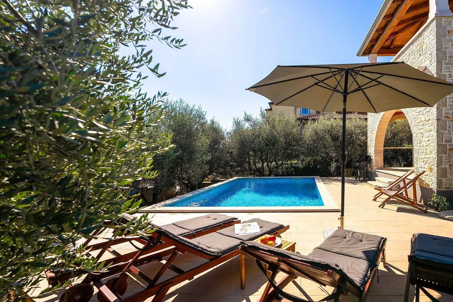 Idyllische Villa Mit Panorama Meerblick, Privatpool, Babybett, Aussendusche, Umgeben Von Oleander Und Oliven Poreč Hébergement de vacances