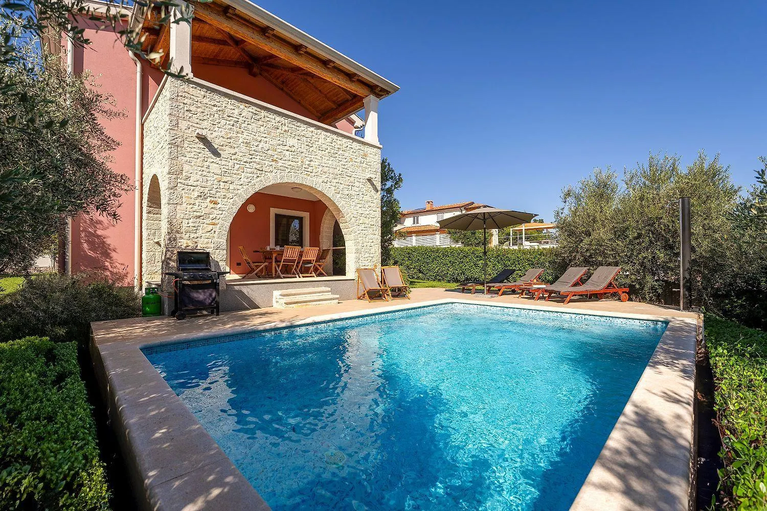 Hébergement de vacances Idyllische Villa Mit Panorama Meerblick, Privatpool, Babybett, Aussendusche, Umgeben Von Oleander Und Oliven Poreč